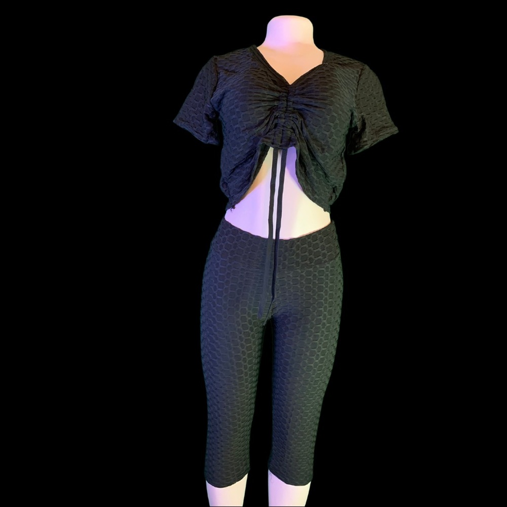 Workout 2 piece tic toc capris pants